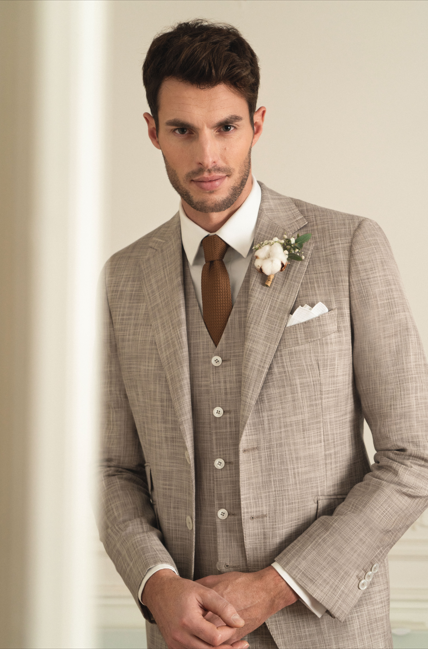 costume sur mesure beige homme