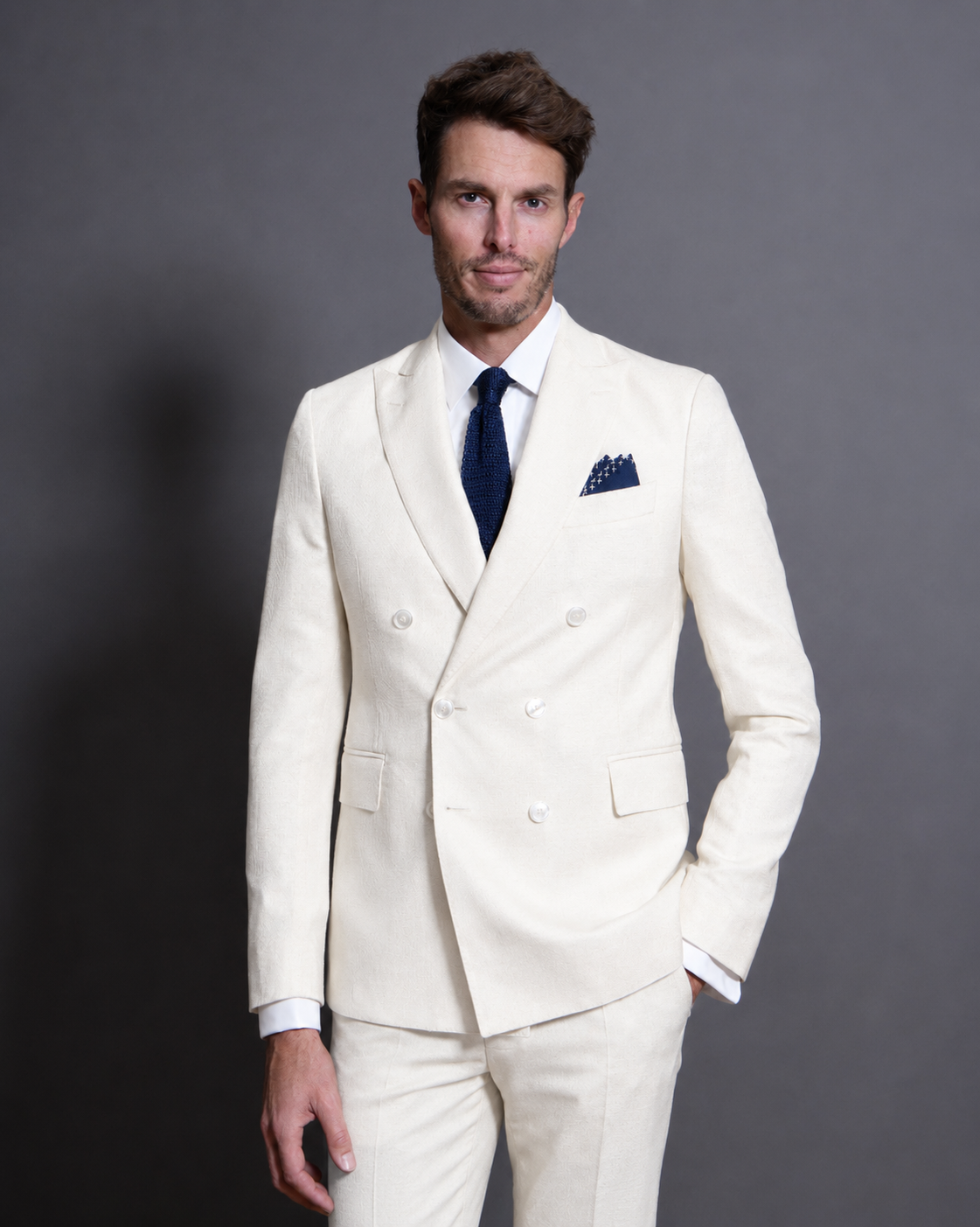 Costume en lin croise blanc crème